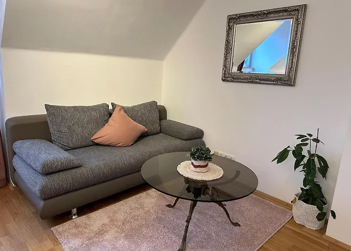Nest & Rest Garden With Free Parking 招待所