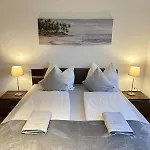 Nest & Rest Garden With Free Parking 3*