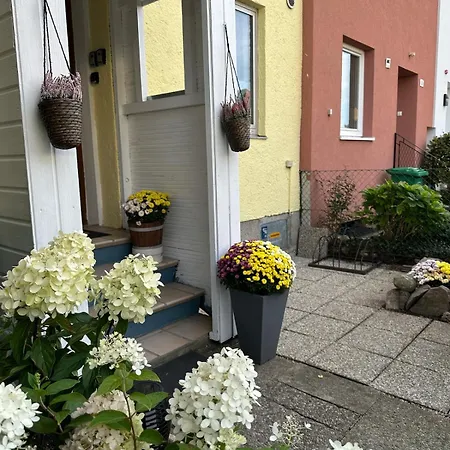 Nest & Rest Garden With Free Parking 3*