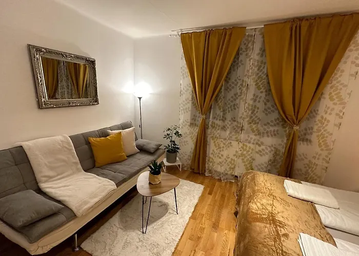 Nest & Rest Garden With Free Parking Maison d'hôtes 3*
