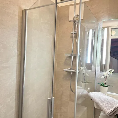 Nest & Rest Garden With Free Parking בית הארחה זלצבורג